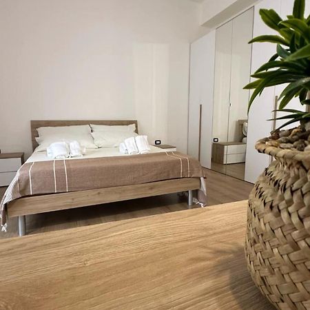 Davide'S Sardinian Escape - Centro Storico-5Min Di Auto Dal Mare Appartement Siniscola Buitenkant foto